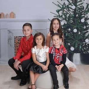 Meet your Posher, Ella